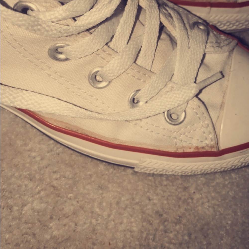 White Converse - Picture 2 of 3